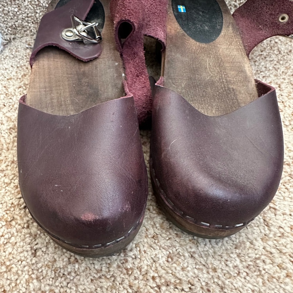 Lotta From Stockholm Burgundy Leather Clogs